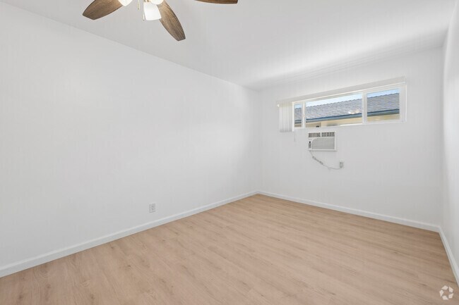 1 habitación, 1 baño - 650 pies cuadrados - Habitación - 204 W Verdugo Ave