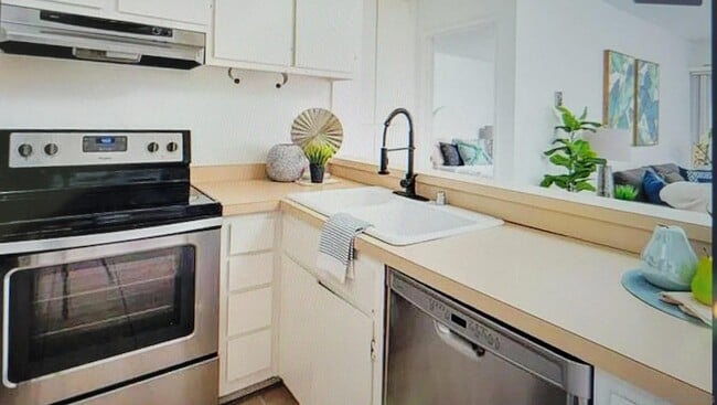 Foto del edificio - 4060 Huerfano Ct