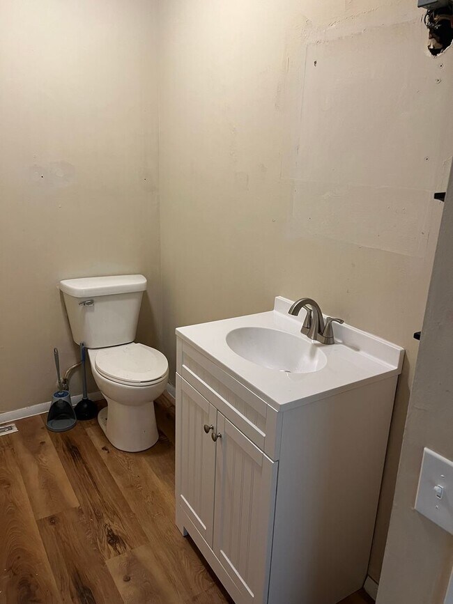 Foto del edificio - BROOKSTON...2 Bedroom 1 Bath