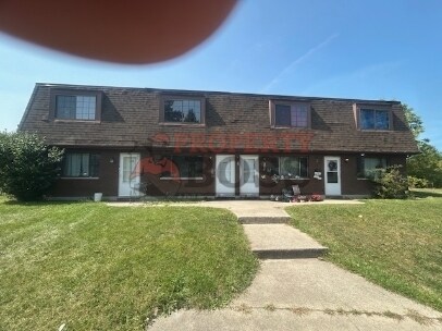 Primary Photo - 5796 Creekview Ct W