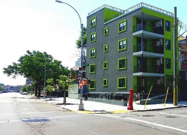 Building Photo - 2503 23rd St