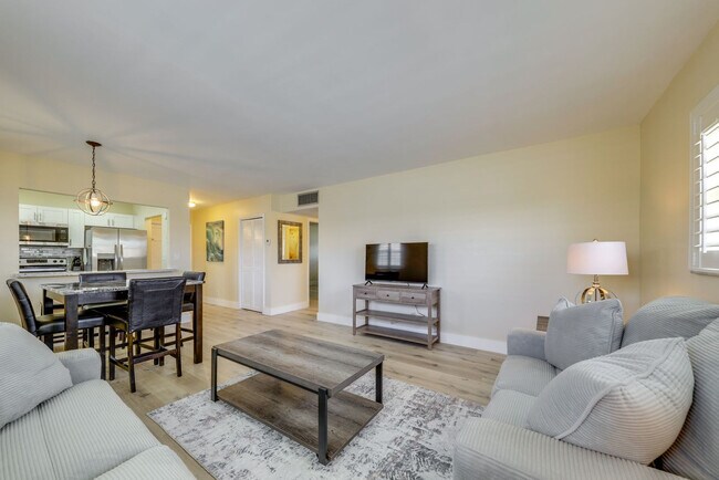 Foto del edificio - 1450 N Riverside Dr