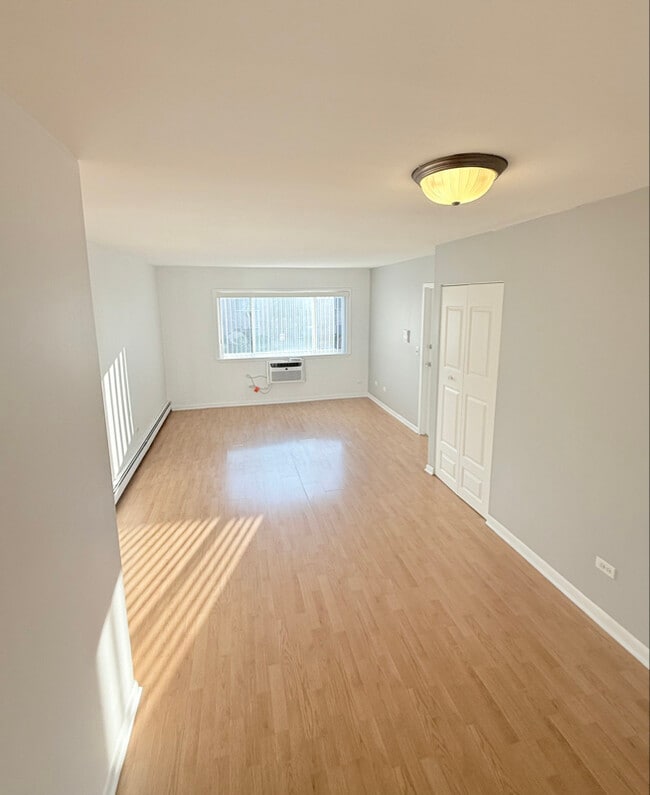Building Photo - 1309 S Sir Galahad Ln