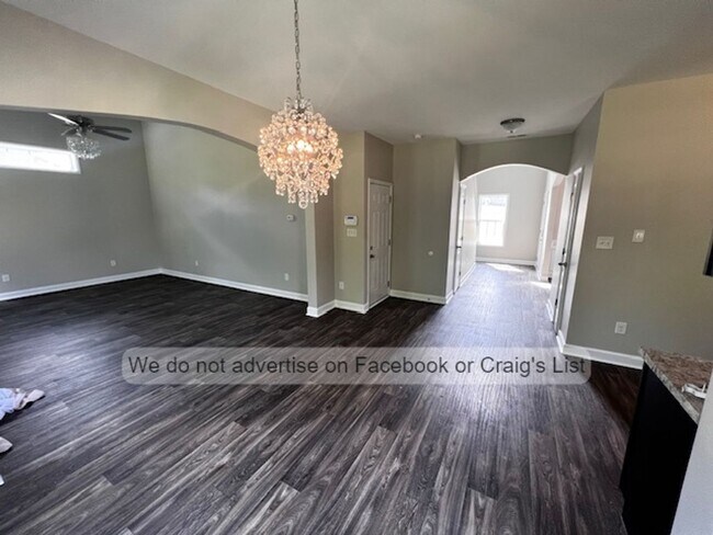 Building Photo - Eagles Ridge- Fishers Cove