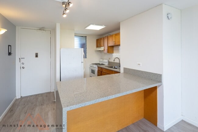 Photo - 949 Ala Nanala St Apartment