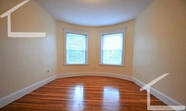 Building Photo - 198 Winthrop Rd