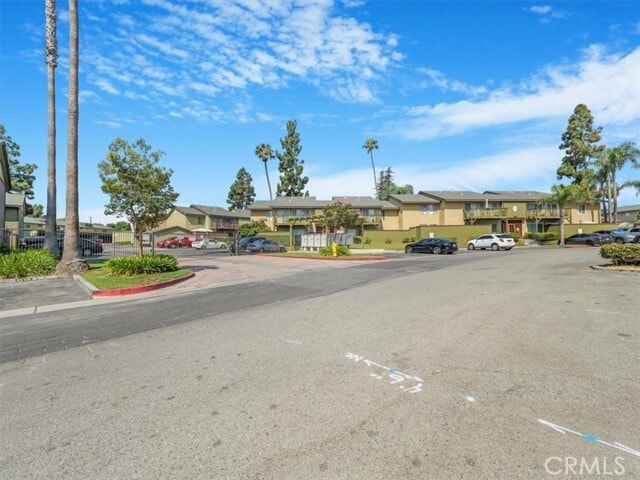 Foto del edificio - 1440 W Lambert Rd