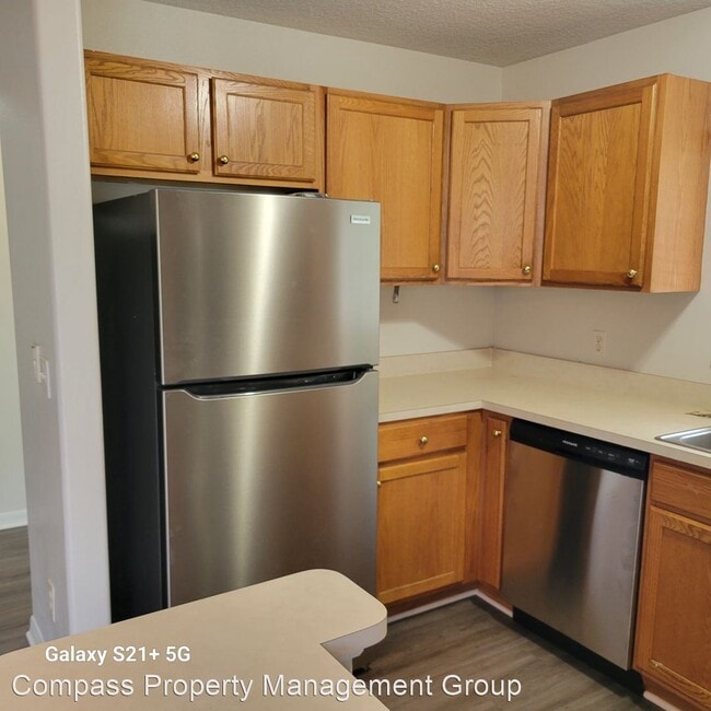 Building Photo - 3 br, 2 bath House - 11-A Squire Ct.