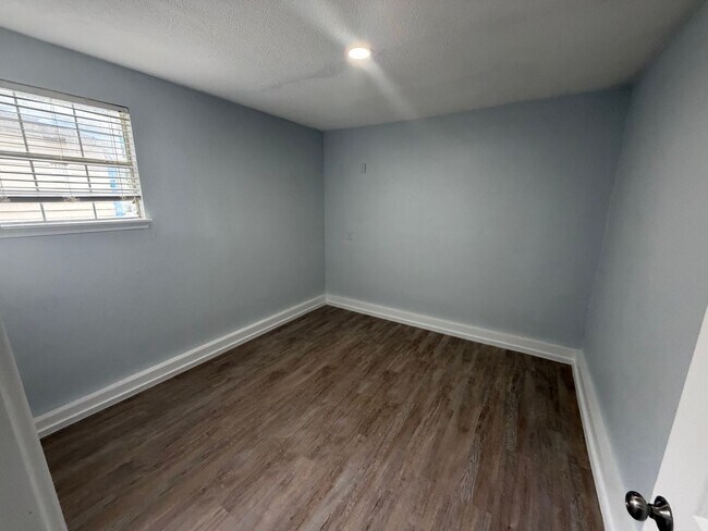 Foto del edificio - 3002 Shenstone Dr