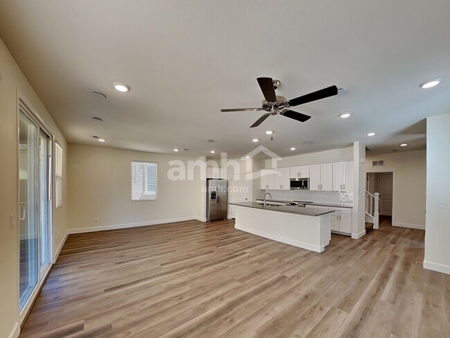 Foto del edificio - 10335 Bishops Cap St