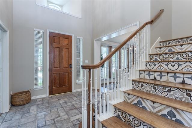 Building Photo - 1613 Rollins Dr