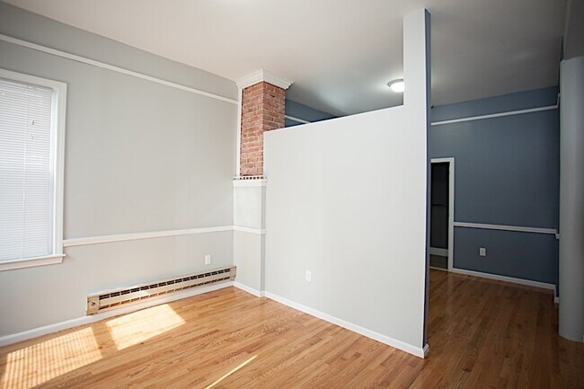 Foto del edificio - 117 Rindge Ave