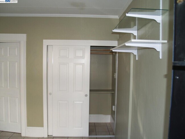 Foto del edificio - 11 Monte Vista Ave