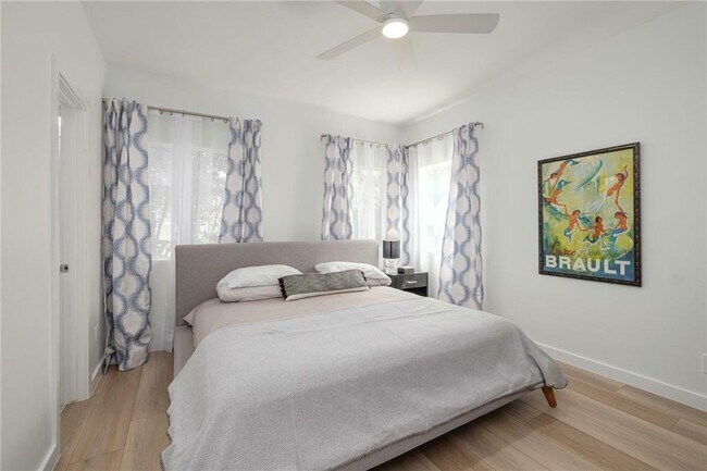 Foto del edificio - 1803 Bouldin Ave