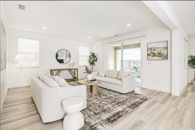 Building Photo - 4976 Gold Rush Dr