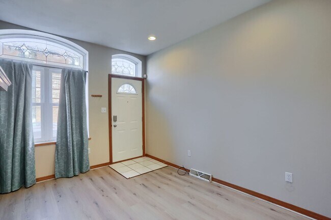 Foto del edificio - 2810 Sarah St