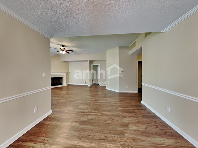 Building Photo - 11560 Milton Ridge Cove