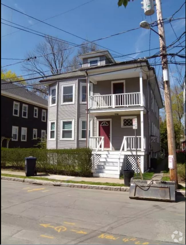 Building Photo - 47 Standish St