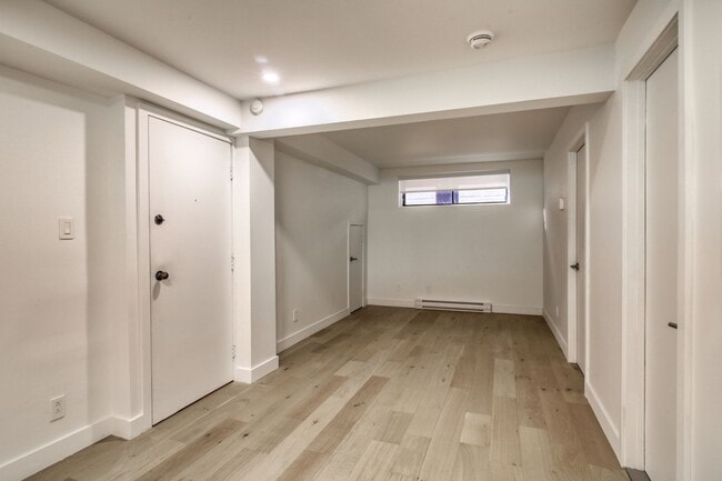 Photo du bâtiment - 6885-6891 Sherbrooke west