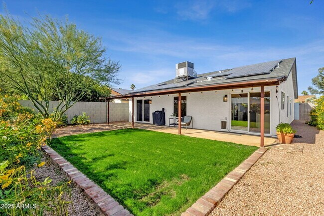 Foto del edificio - 6855 E Kings Ave