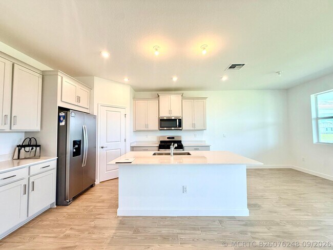 Foto del edificio - 14500 SW Urbane Wy