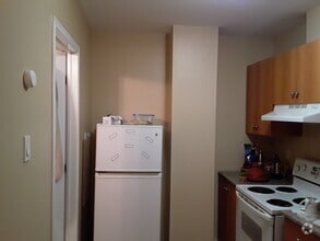 Building Photo - 27 Bd Montclair