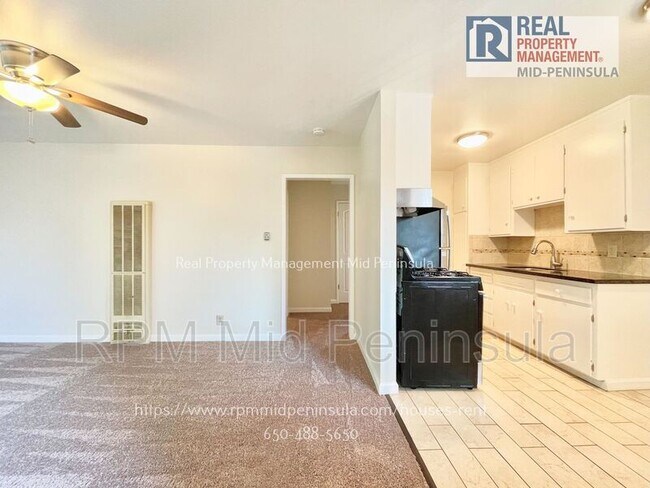 Building Photo - 2034 Clarmar Way