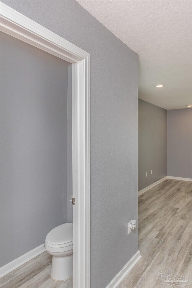 Building Photo - 5720 Blackhorse Cir