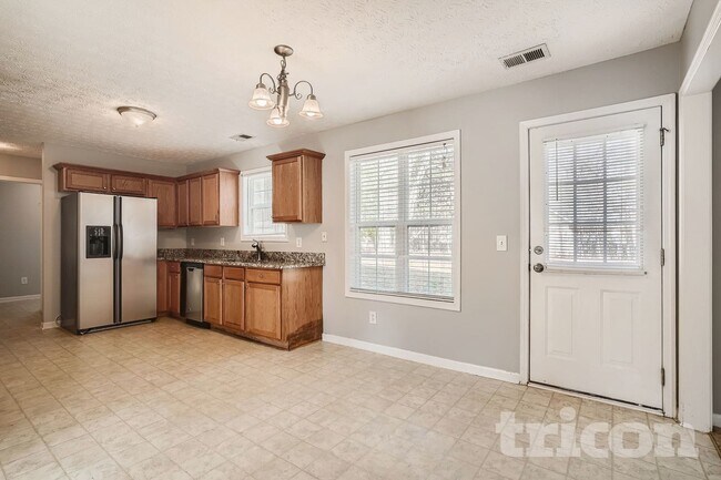 Building Photo - 218 Hickory Branch Dr