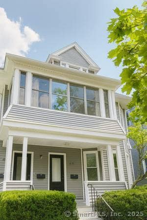 Building Photo - 853 Orange St