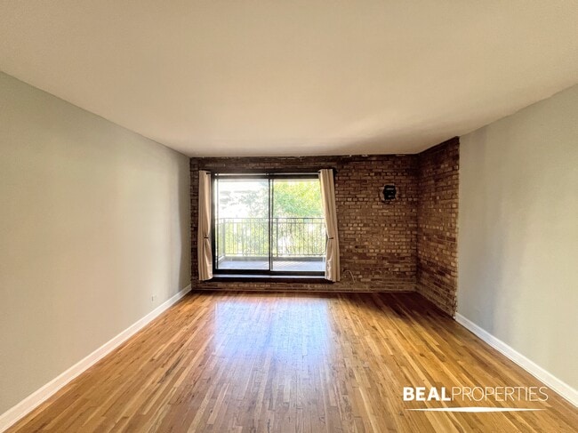 Building Photo - 1220 N LaSalle