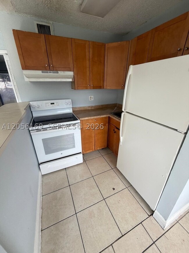 Building Photo - 95 NE 41st St