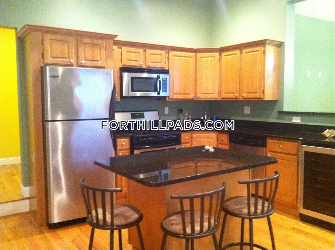 Foto principal - 28 Hawthorne St