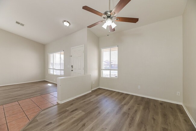 Foto del edificio - 5124 Keswick Rd