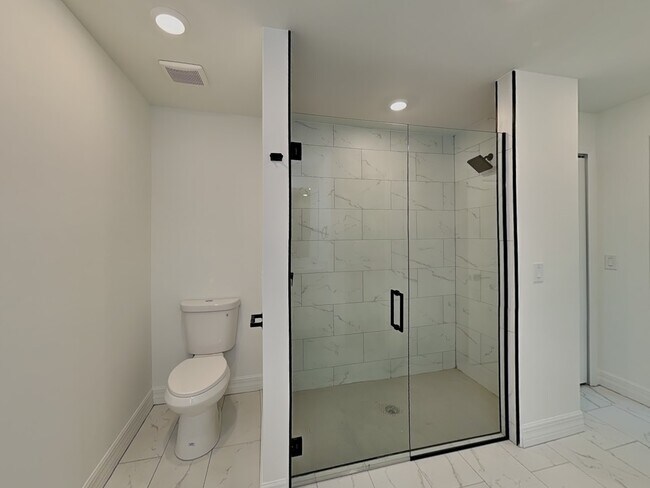 Foto del edificio - 220 NE 31st Terrace