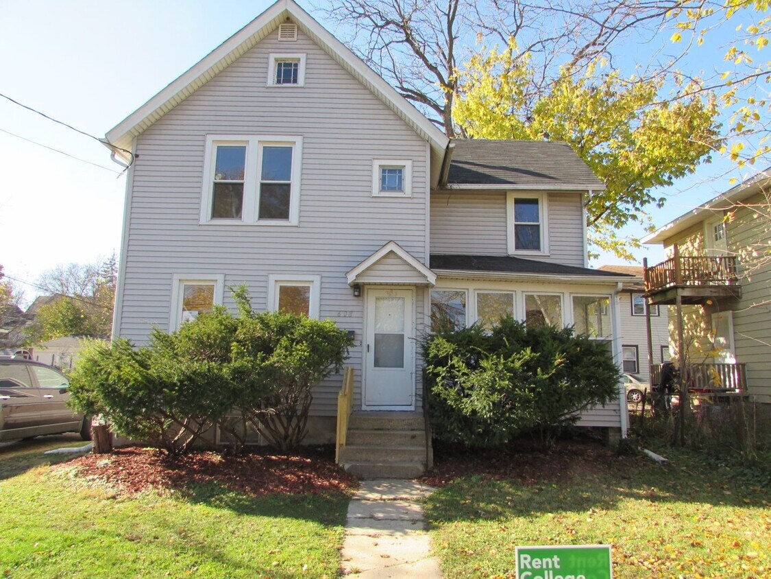 Foto principal - Spacious Madison 4-Bedroom Near Camp Randa...