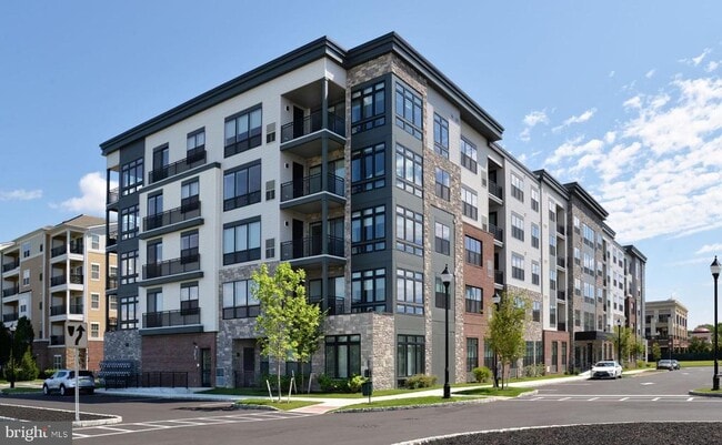 Building Photo - 4511 Del Mar Dr
