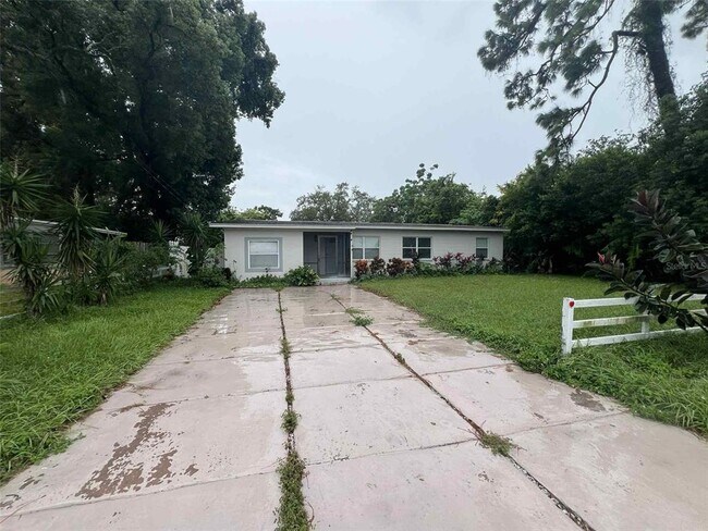 Foto del edificio - 4926 Stewart Ave