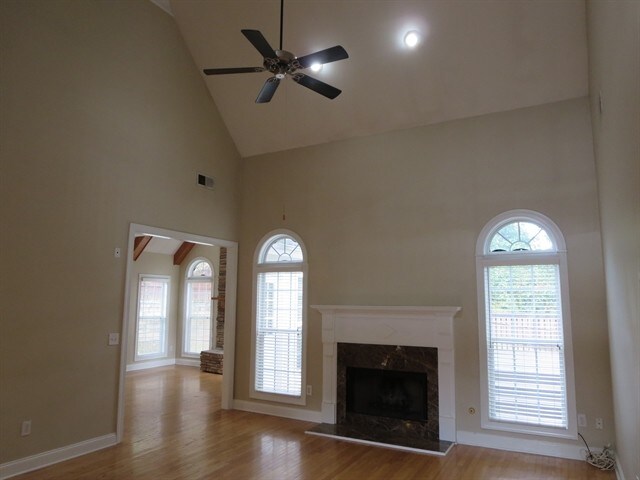 Building Photo - 1163 Vinings Place Way
