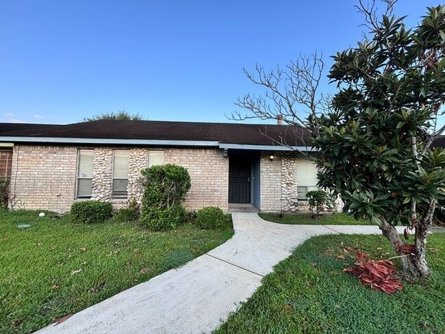 Foto del edificio - 6847 Chasewood Dr