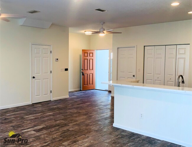 Building Photo - 1905 Yellowfin Dr