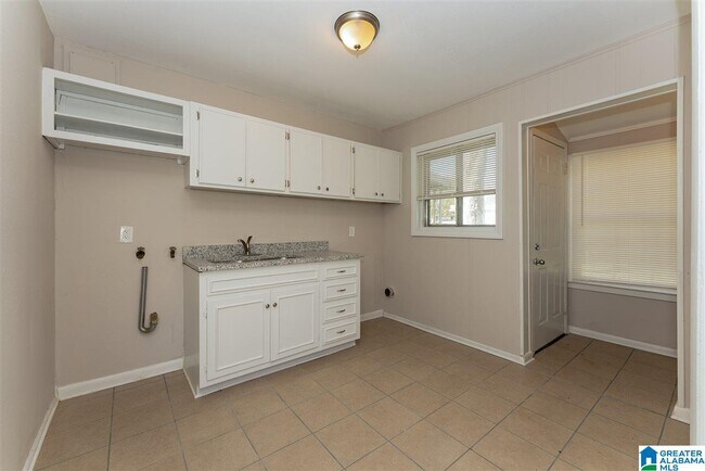 Foto del edificio - 1015 6th Ave SW