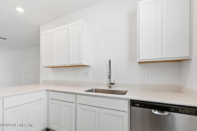 Foto del edificio - 235 Sage Br St