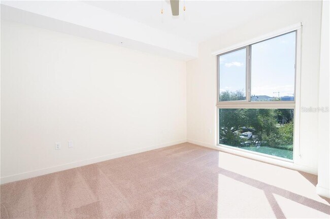 Foto del edificio - 899-1002 N Orange Ave