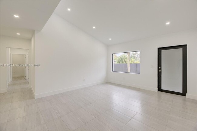 Foto del edificio - 5895 SW 50th Terrace