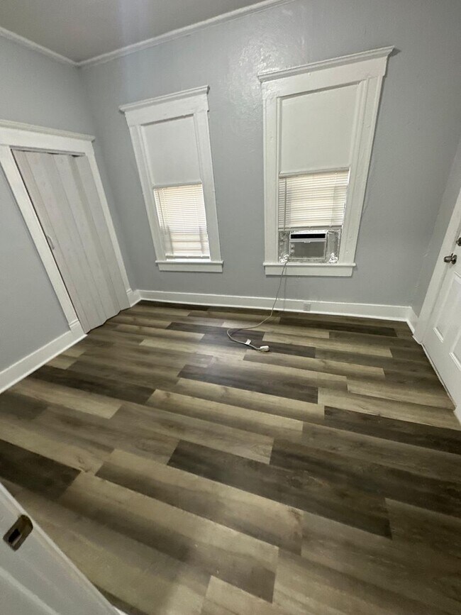 Foto del edificio - Fully Renovated 2/1 -Single Family Availab...