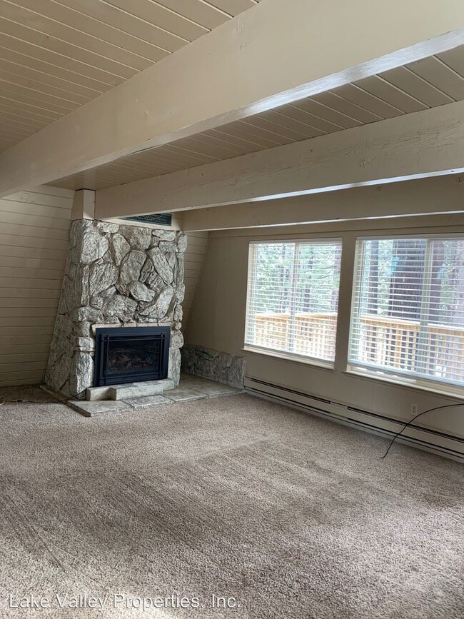 Building Photo - 3 br, 2 bath House - 1591 Crystal Air Dr.