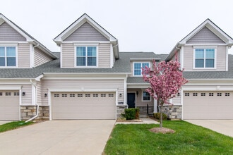 Building Photo - 2544 Oxford Cir