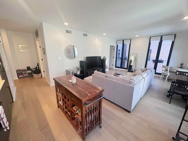 Foto del edificio - 9-11 Burney St