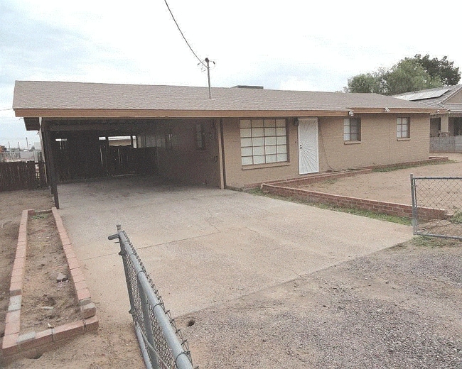 Building Photo - 2612 E Alta Vista Rd